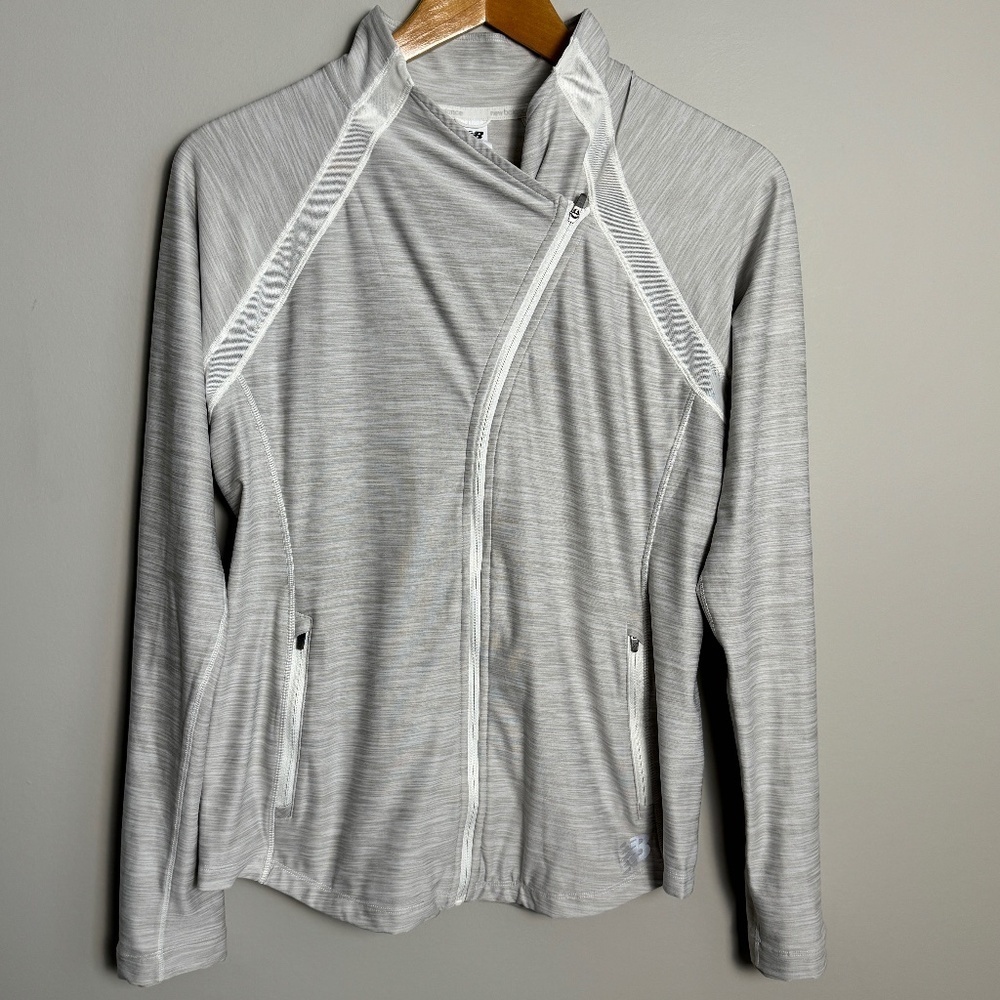 New‎ Balance Women's Gray/Beige Asymmetric Zip Up Performance Track Jacket M